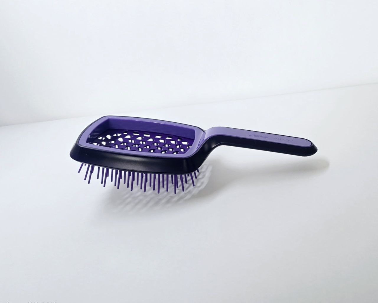 CURVY "M" VENTED BRUSH